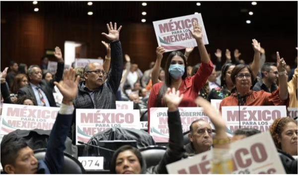 Morena se impone: aprueba reforma sobre nacionalidad única y pasa al Senado